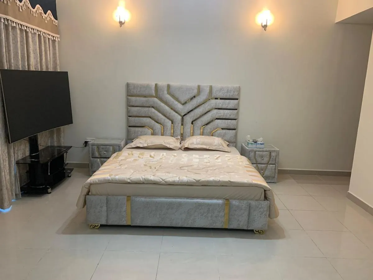 Private Rooms With Bathrooms In Dubai 0*,  United Arab Emirates